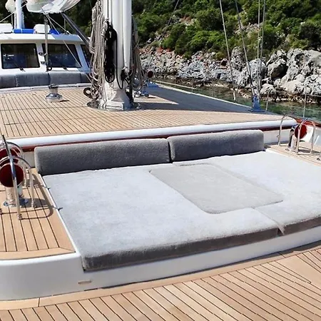 Gold Hotel en barco Fethiye
